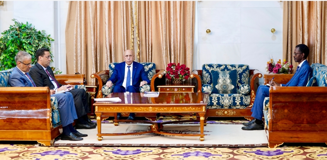 الرئيس غزواني يجتمع بالوزير الأول و وزير الطاقة