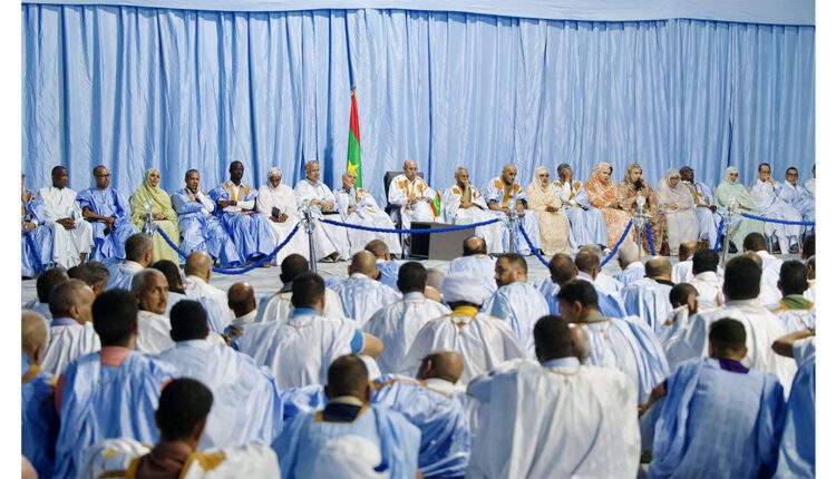 غزواني يترأس اجتماعا مع أطر مقاطعة أطار ويستعرض حصيلة الإنجازات وآفاق التنمية المحلية