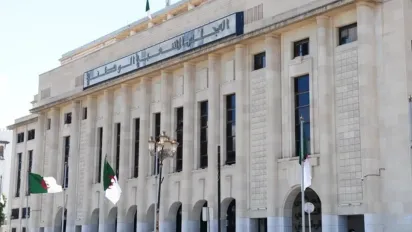 الجزائر:ربط أي زيادة في أسعار الوقود بموافقة البرلمان